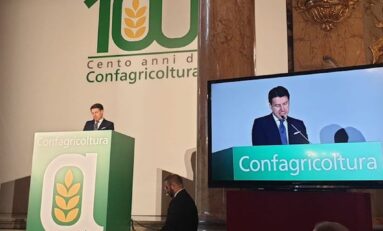 Agricoltura, Conte: Recovery Fund sosterrà rinnovabili e difesa suolo